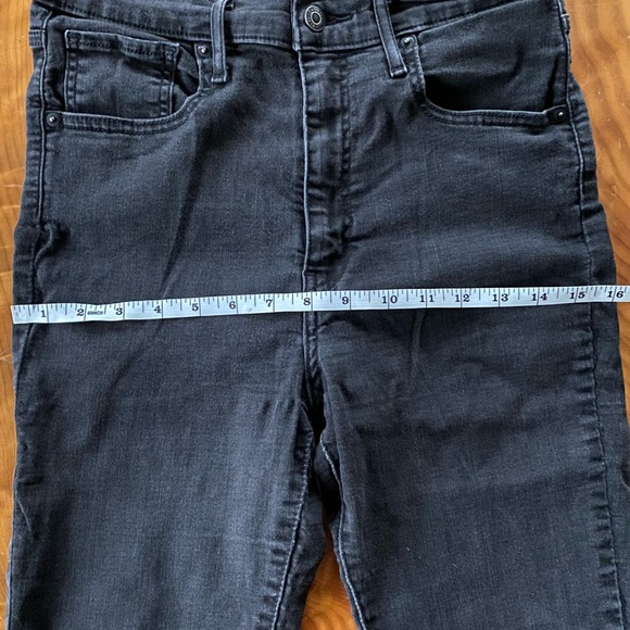 Levi's Women's Black Skinny Jeans - Picture 6 of 6